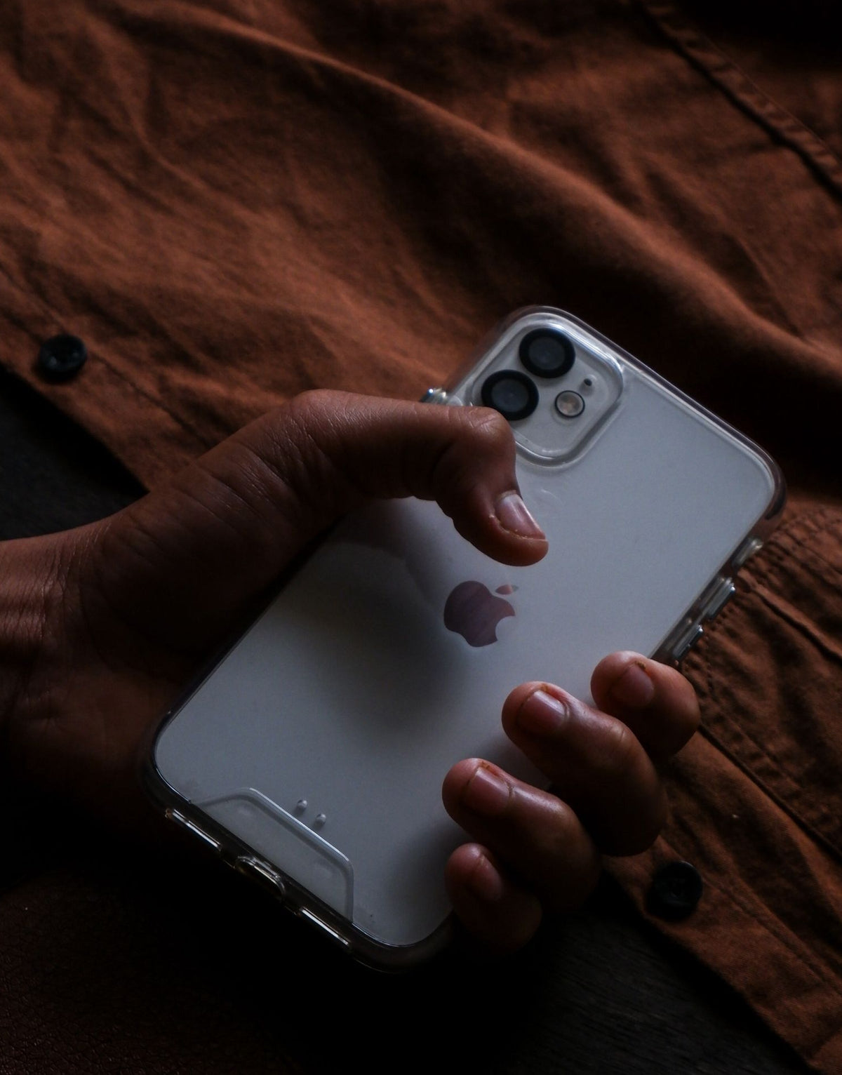How to Clean a Phone Case (And Get Rid of That Ugly Yellow Tint)